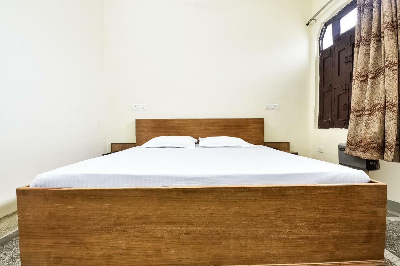 Hotel Lalit Palace Babina Экстерьер фото