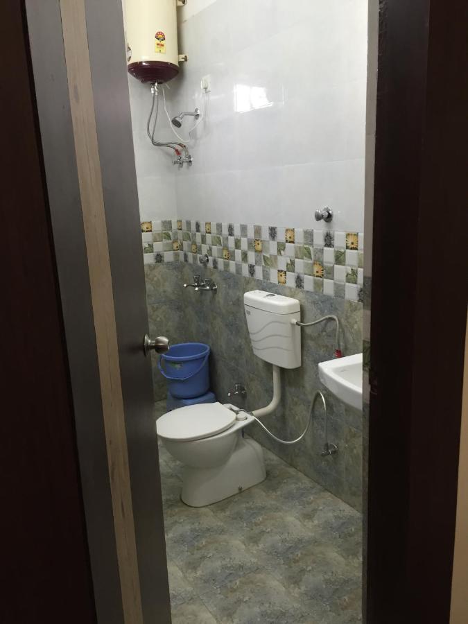 Hotel Lalit Palace Babina Экстерьер фото